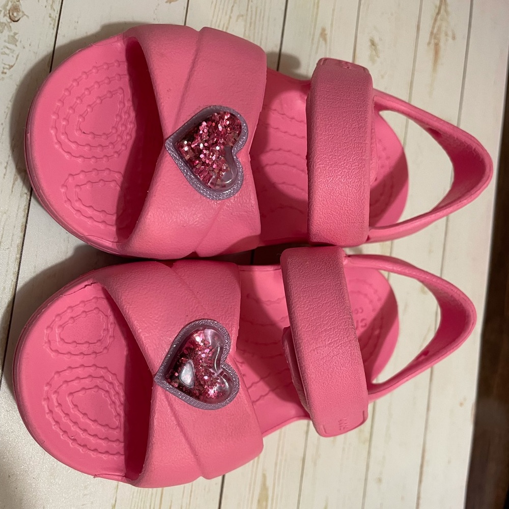 Crocs for toddler size 7c